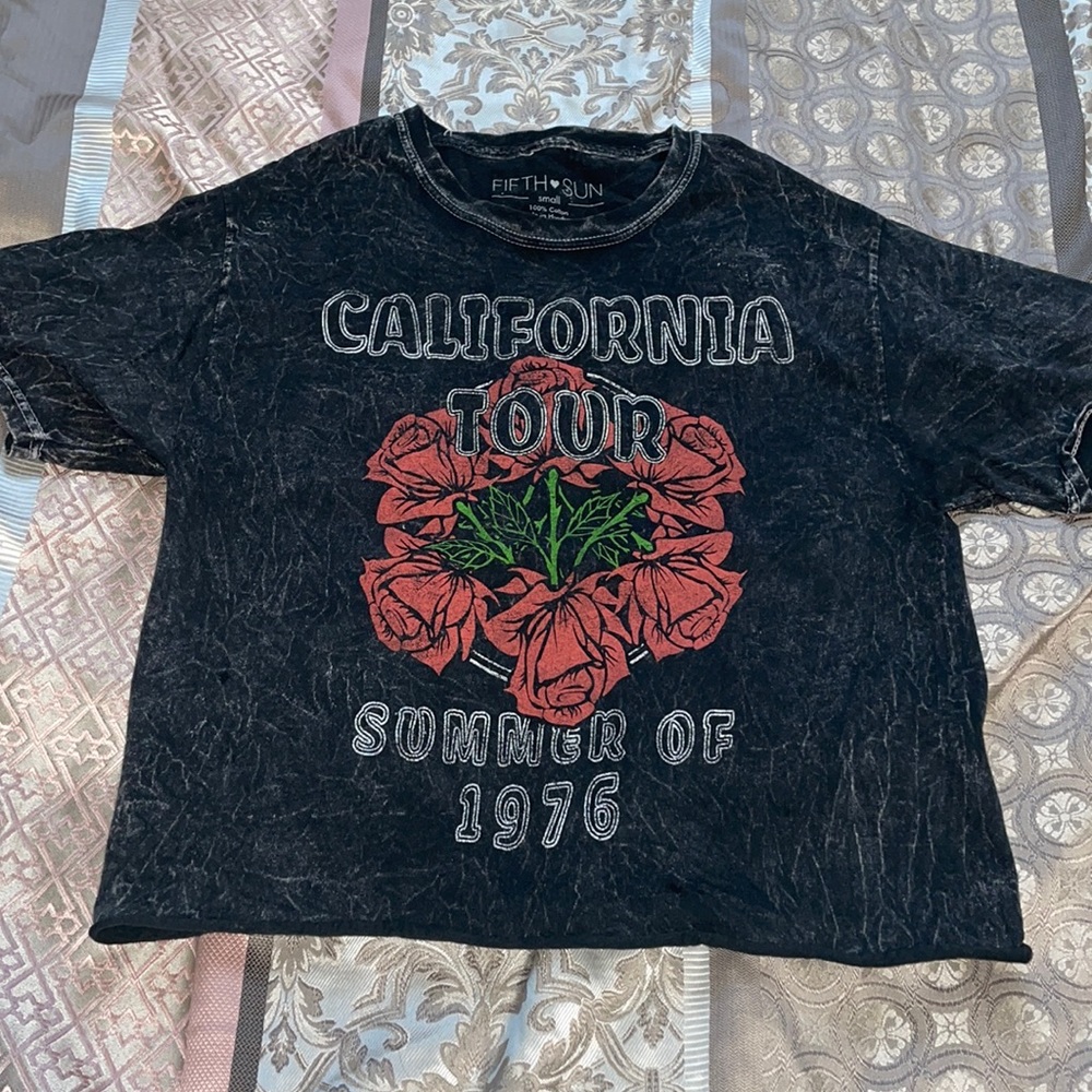 Tee shirt